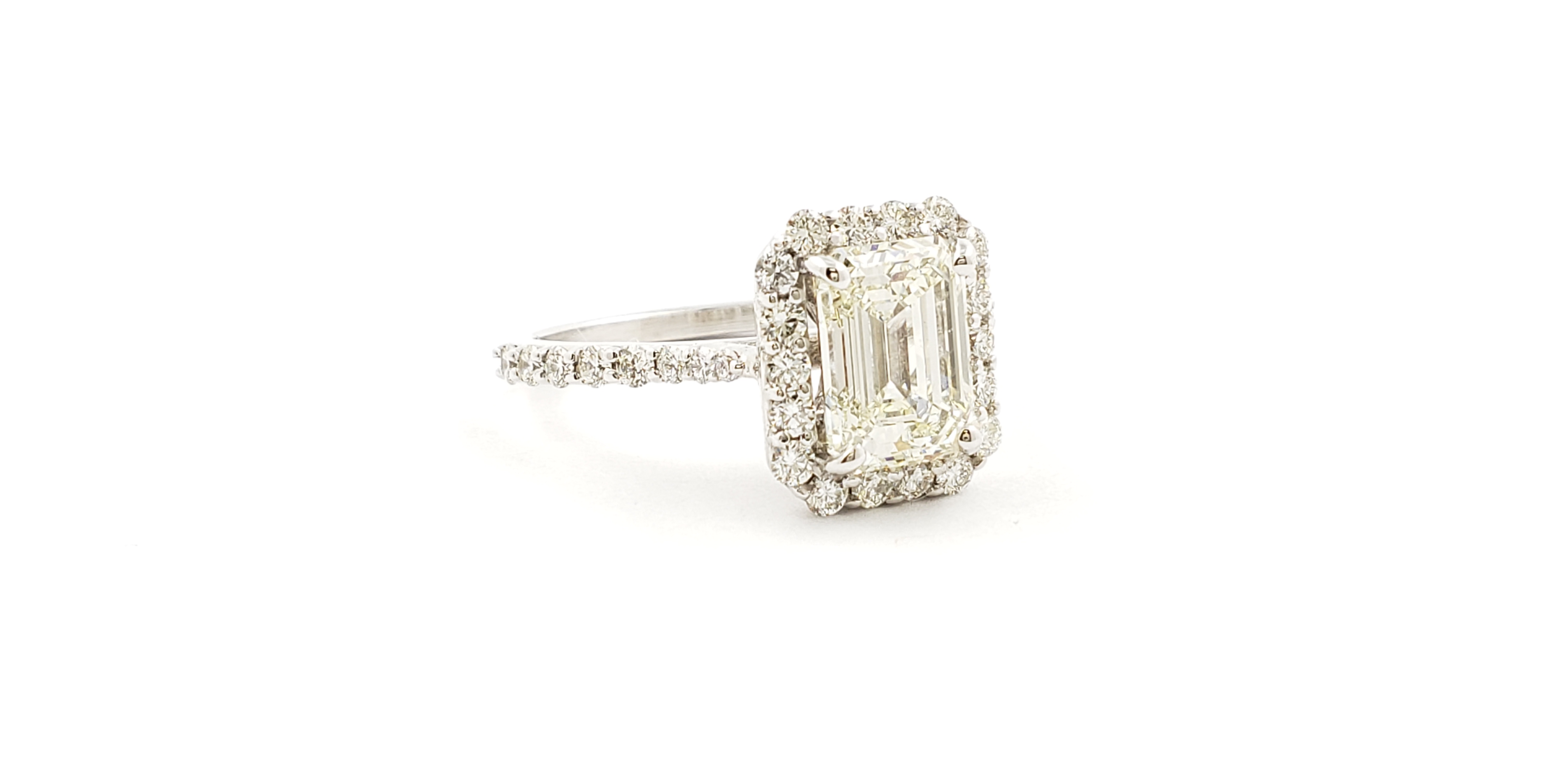 Emerald & Round Diamond Halo Ring